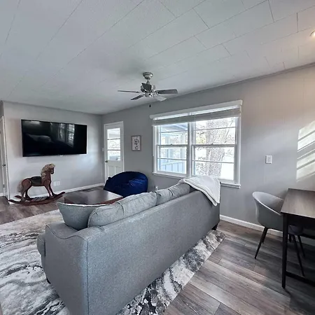 Red Deer Cabin - Stay For 8